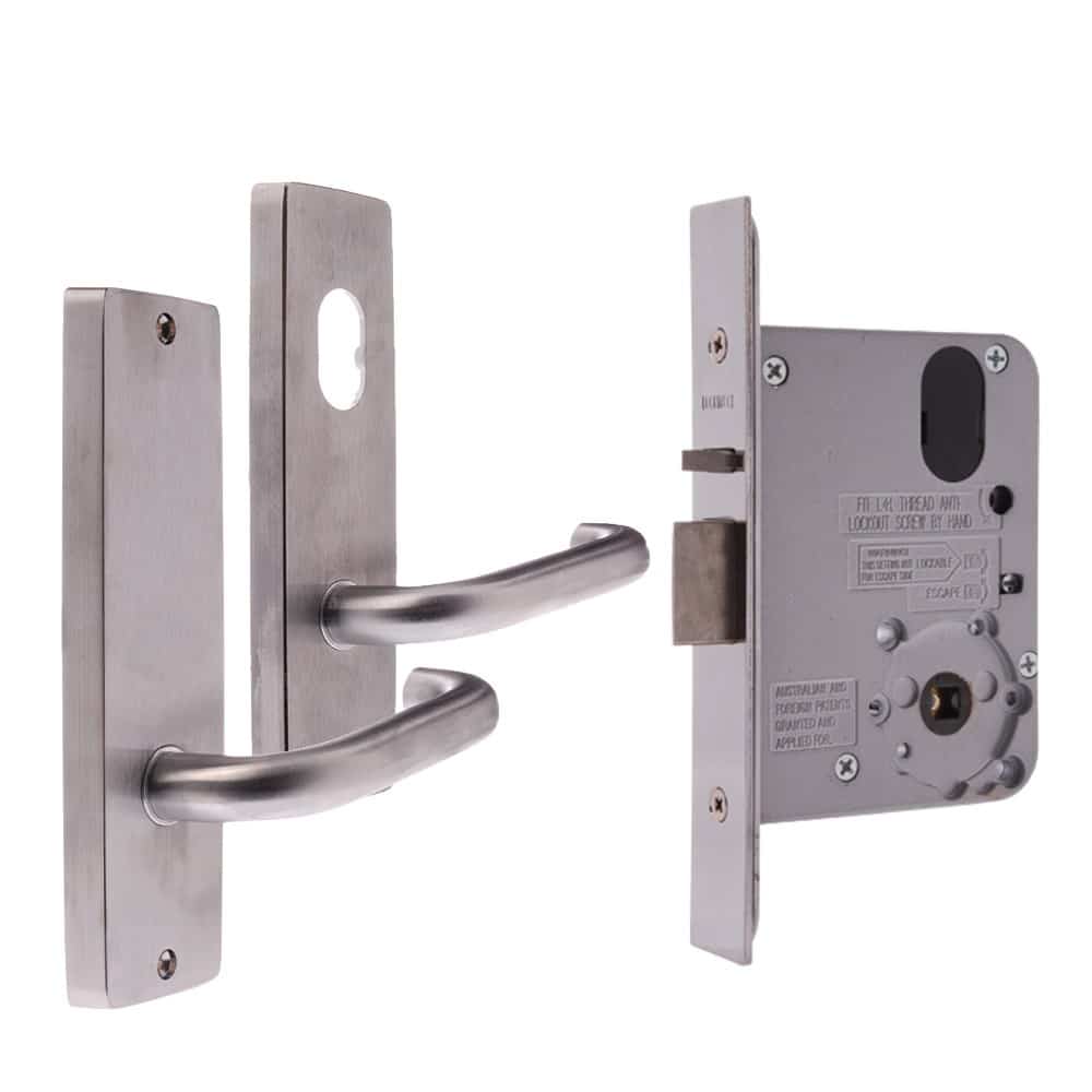 LSC 3572KIT05NOCYL, Lockwood 3572 Classroom Lock Kit 1801/70 1905/70 Square End Plate Furniture Satin Chrome without Cylinder